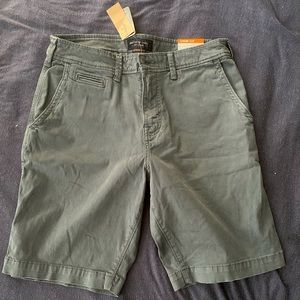 NWT Men’s American Eagle shorts